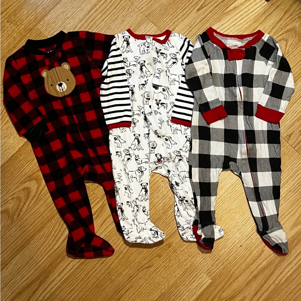 Set of three zipper pajamas. In sizes 3-6M & 6-9M but the all have the same fit.